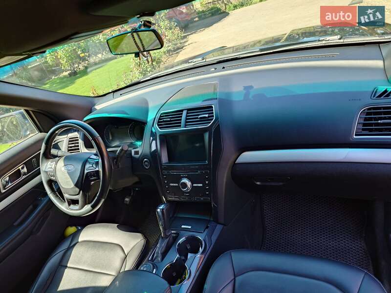 Позашляховик / Кросовер Ford Explorer 2017 в Дніпрі