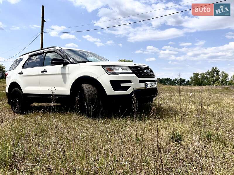 Внедорожник / Кроссовер Ford Explorer 2016 в Броварах