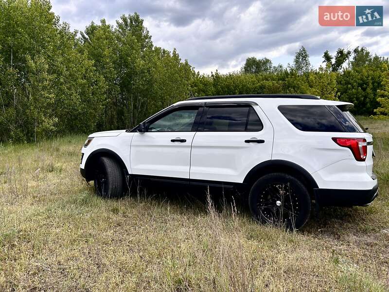 Внедорожник / Кроссовер Ford Explorer 2016 в Броварах