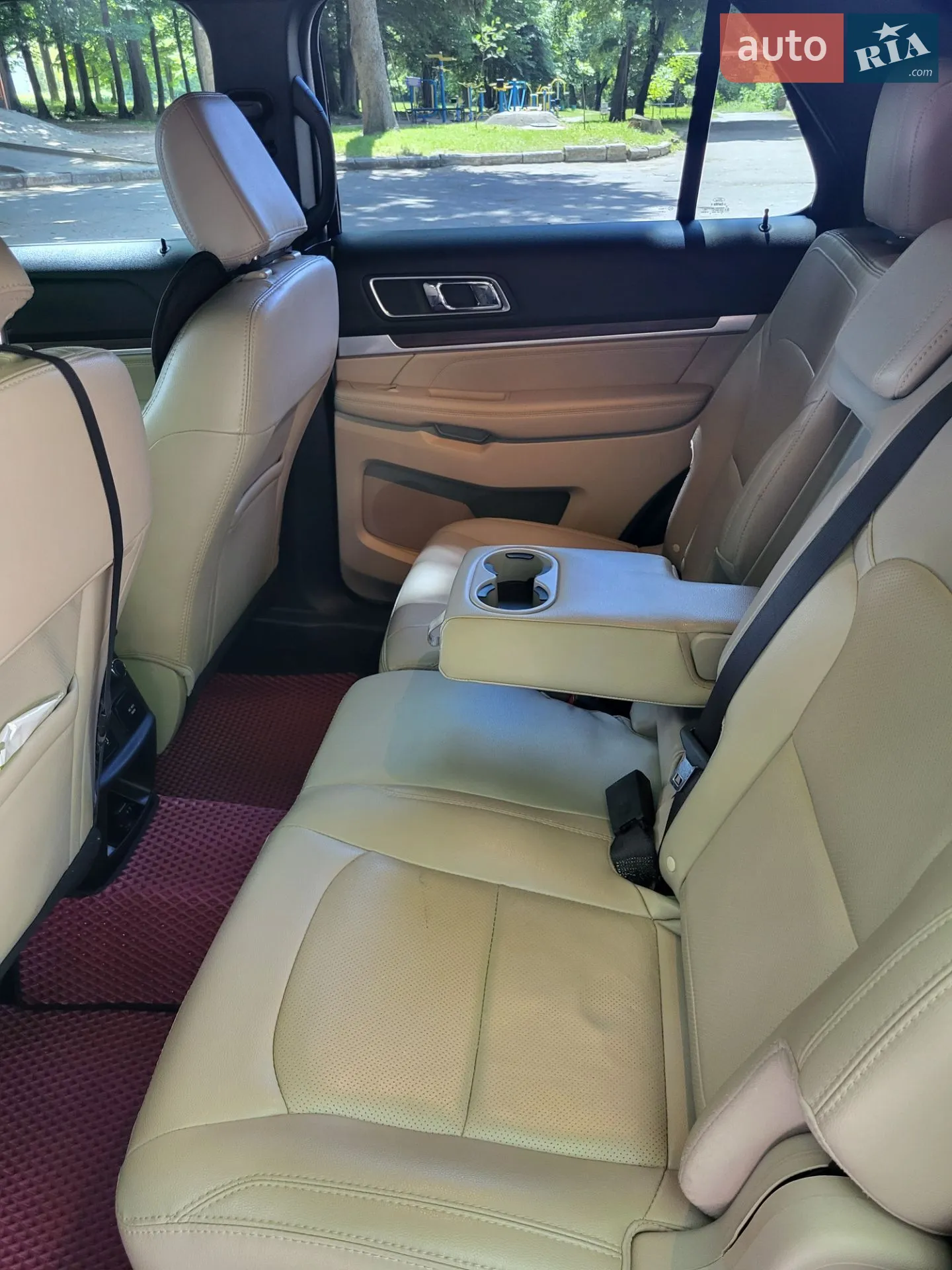 2018 Ford Explorer - мініатюра 16