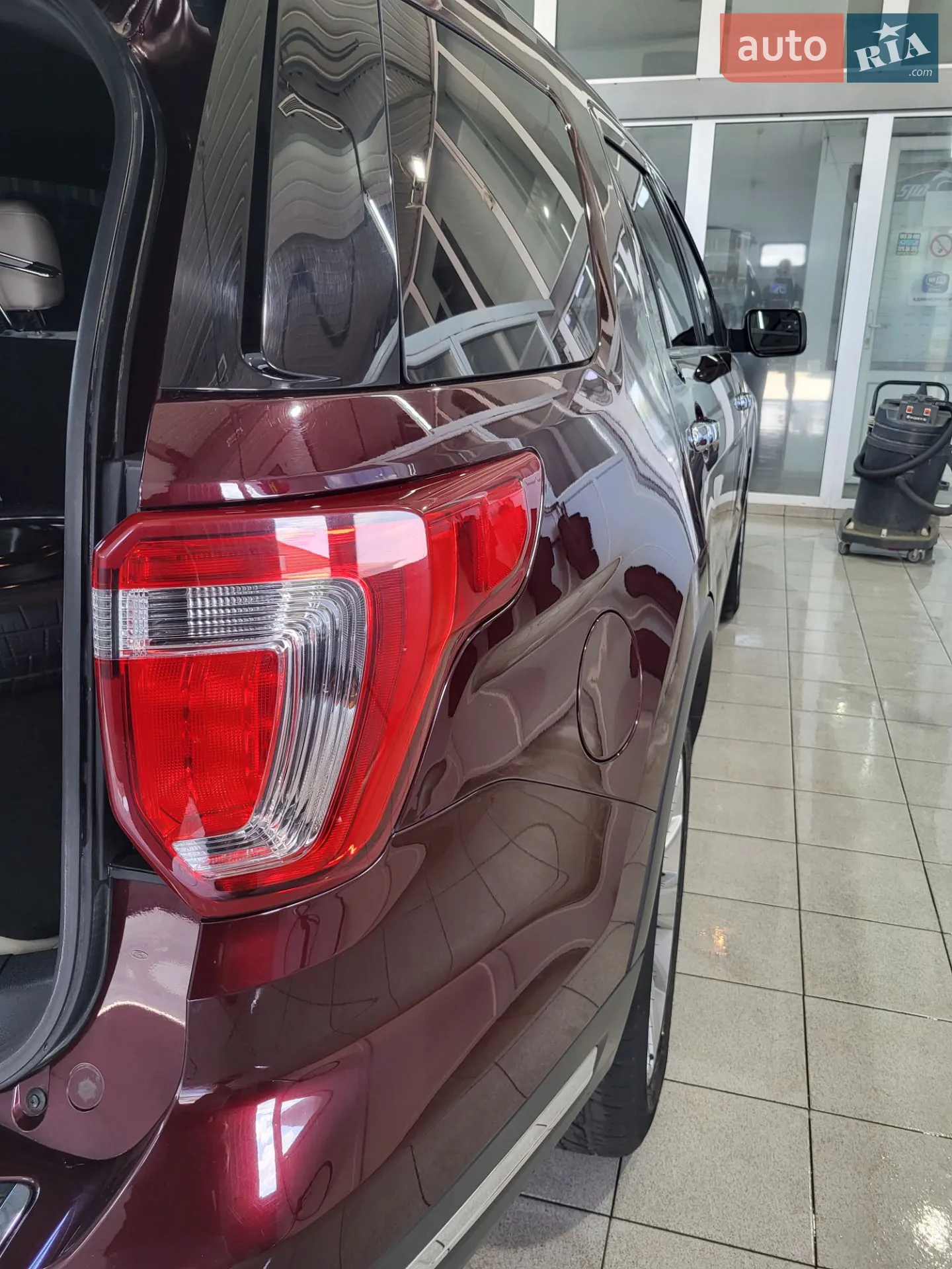 2018 Ford Explorer - мініатюра 27