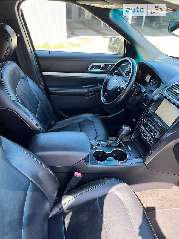 Внедорожник / Кроссовер Ford Explorer 2015 в Киеве