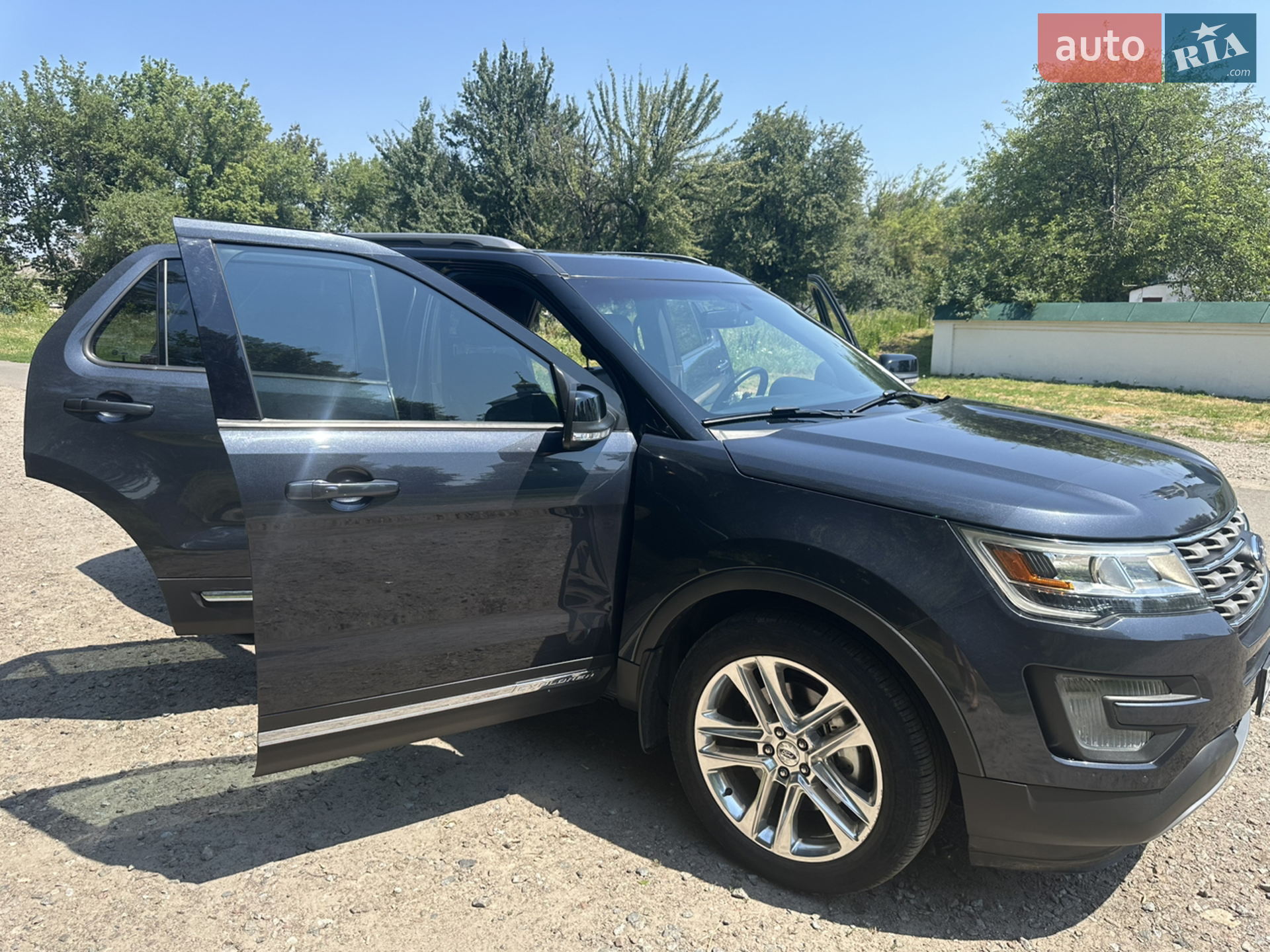 2016 Ford Explorer - мініатюра 2