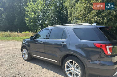 Внедорожник / Кроссовер Ford Explorer 2016 в Ровно