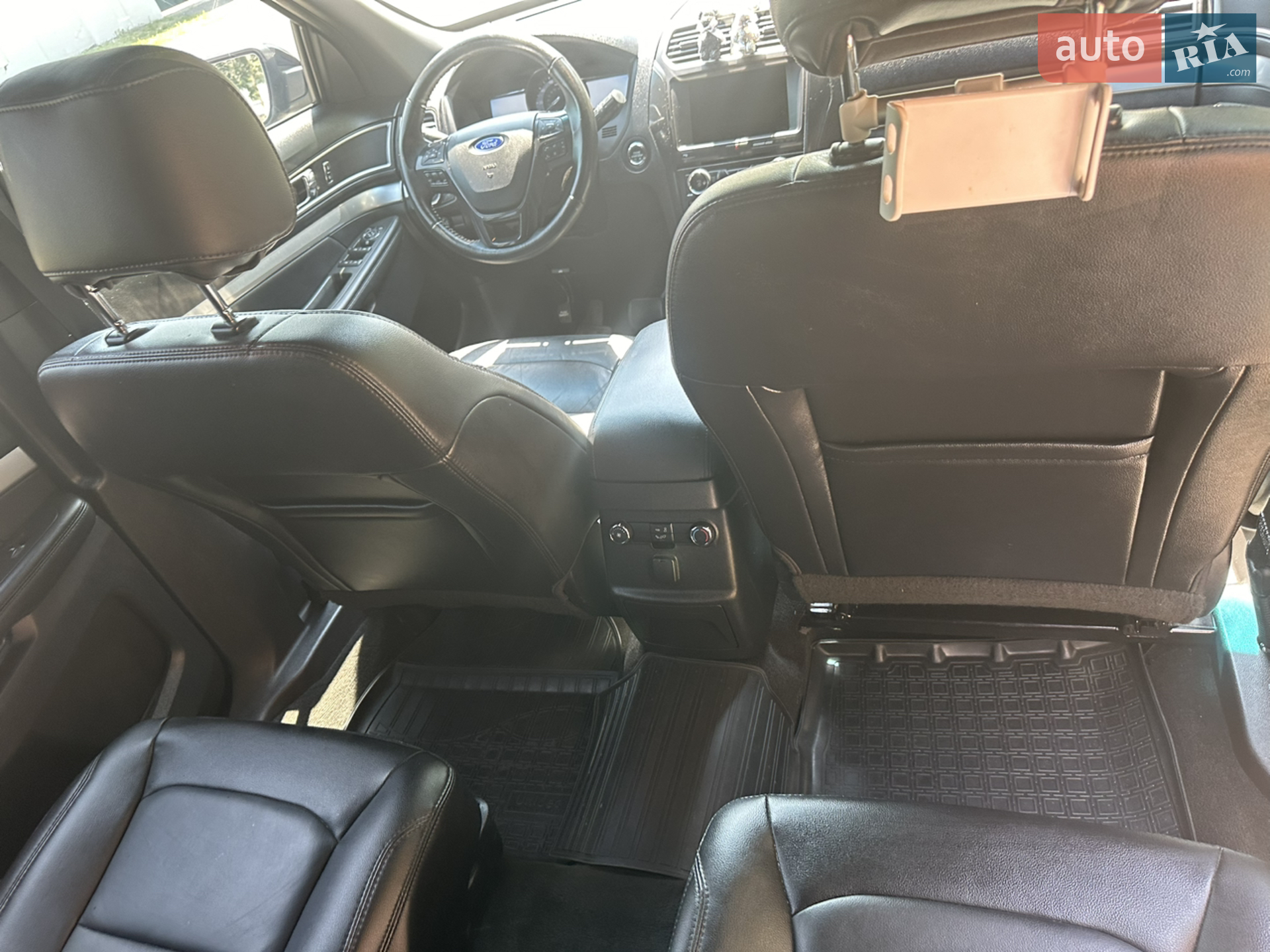 2016 Ford Explorer - мініатюра 16