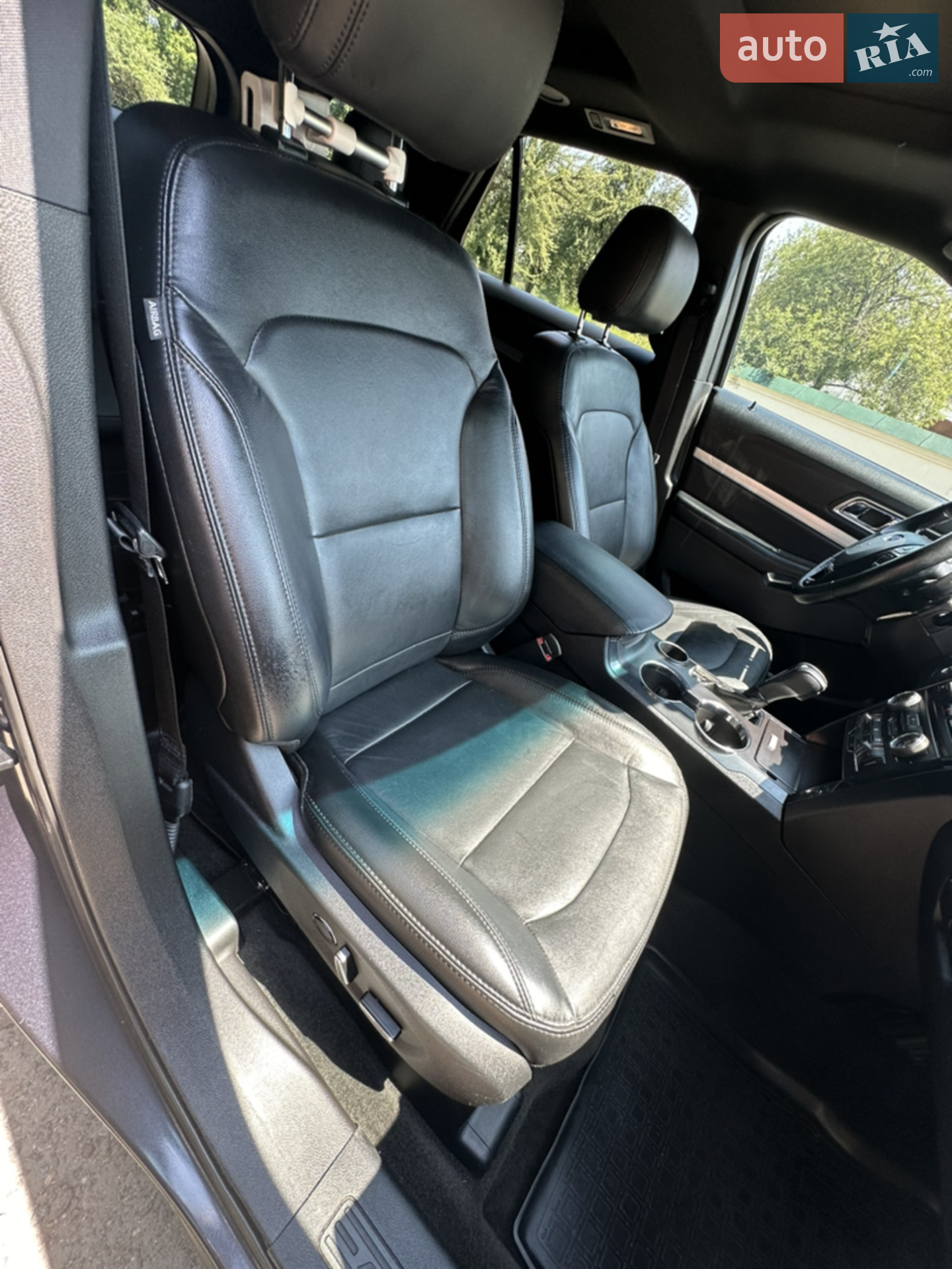 2016 Ford Explorer - мініатюра 19