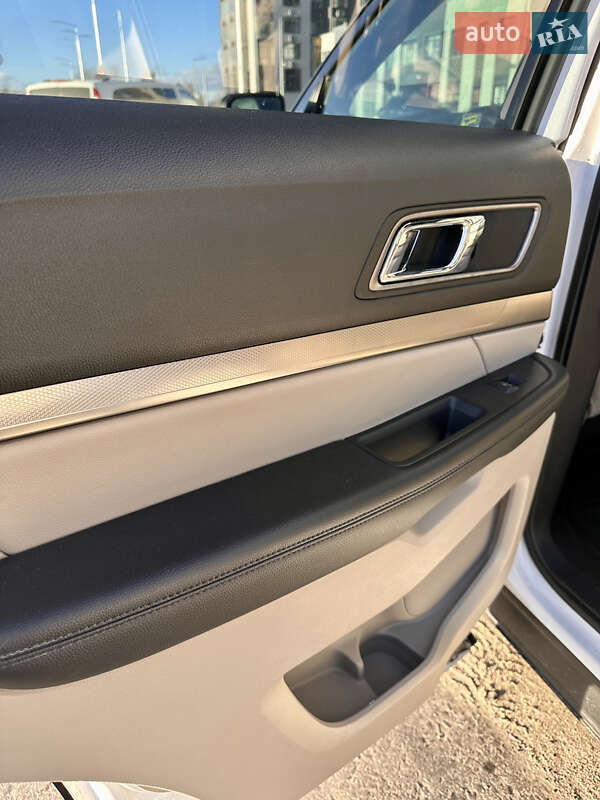 Внедорожник / Кроссовер Ford Explorer 2018 в Киеве