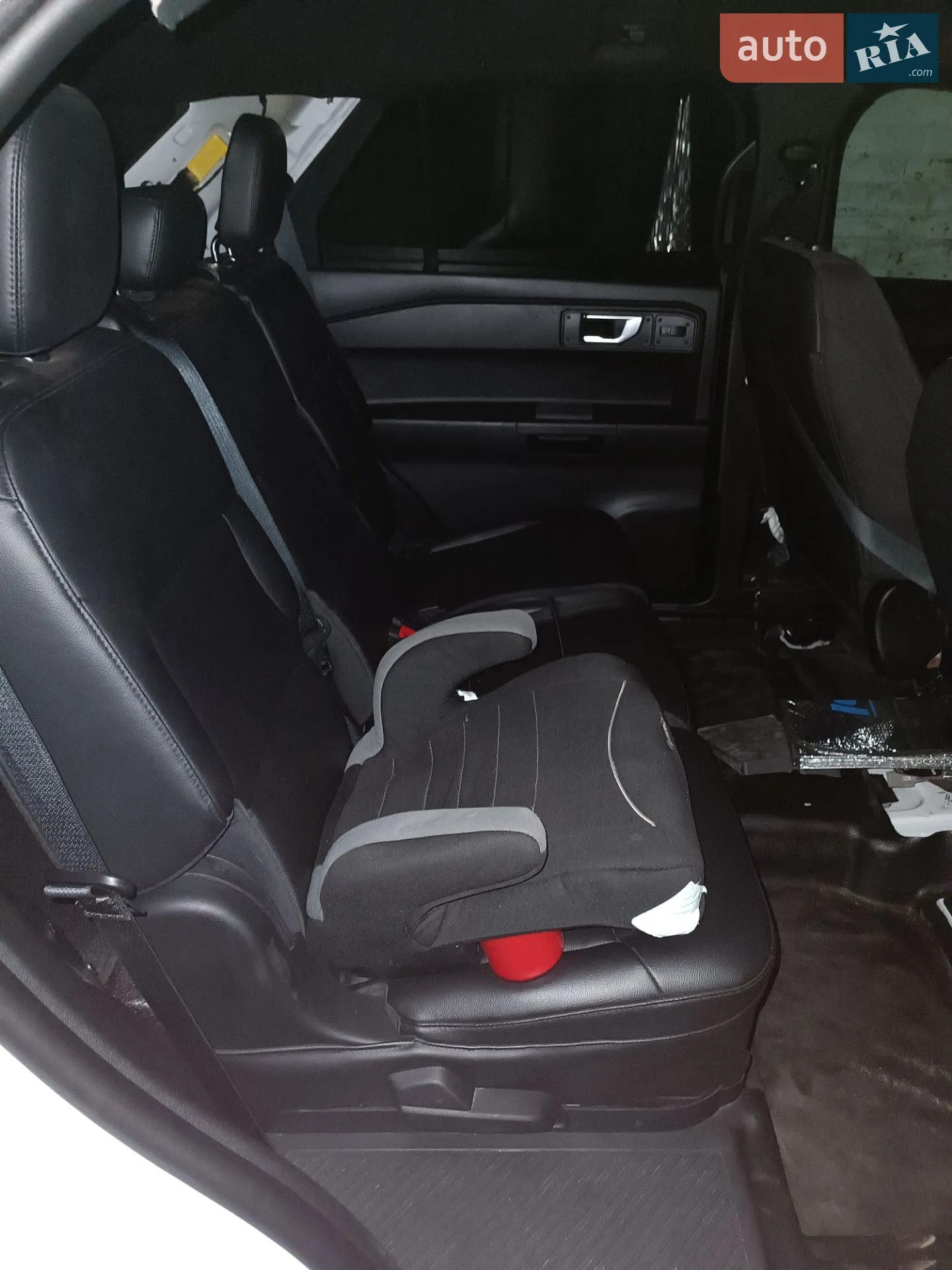 2021 Ford Explorer - мініатюра 3