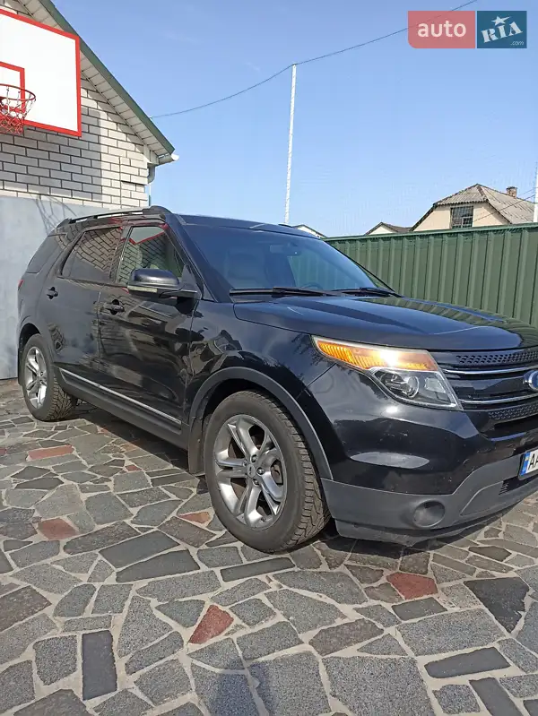 Ford Explorer