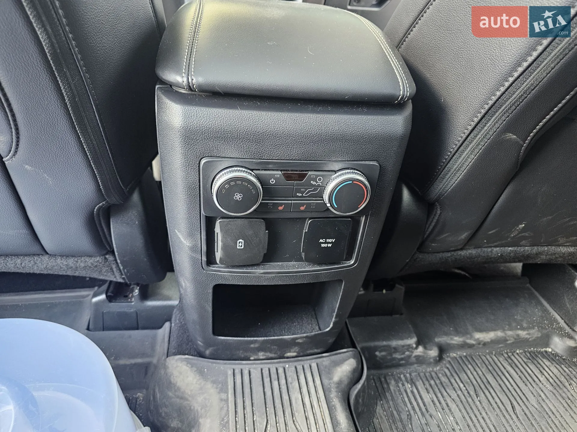 2021 Ford Explorer - мініатюра 4