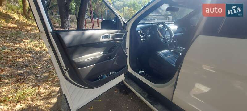 Внедорожник / Кроссовер Ford Explorer 2013 в Первомайске