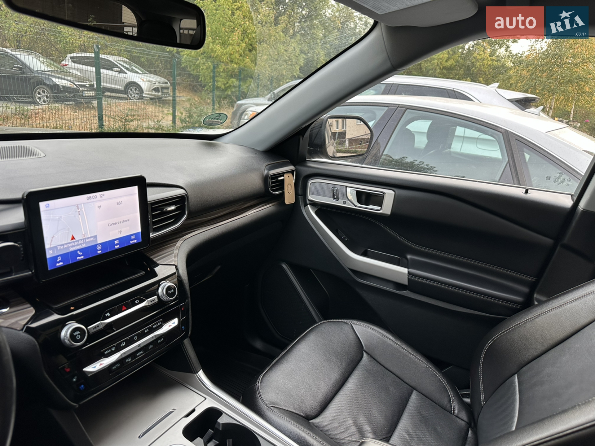 2021 Ford Explorer - мініатюра 17