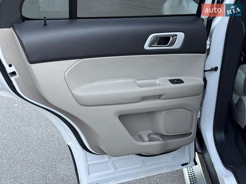 Внедорожник / Кроссовер Ford Explorer 2012 в Киеве