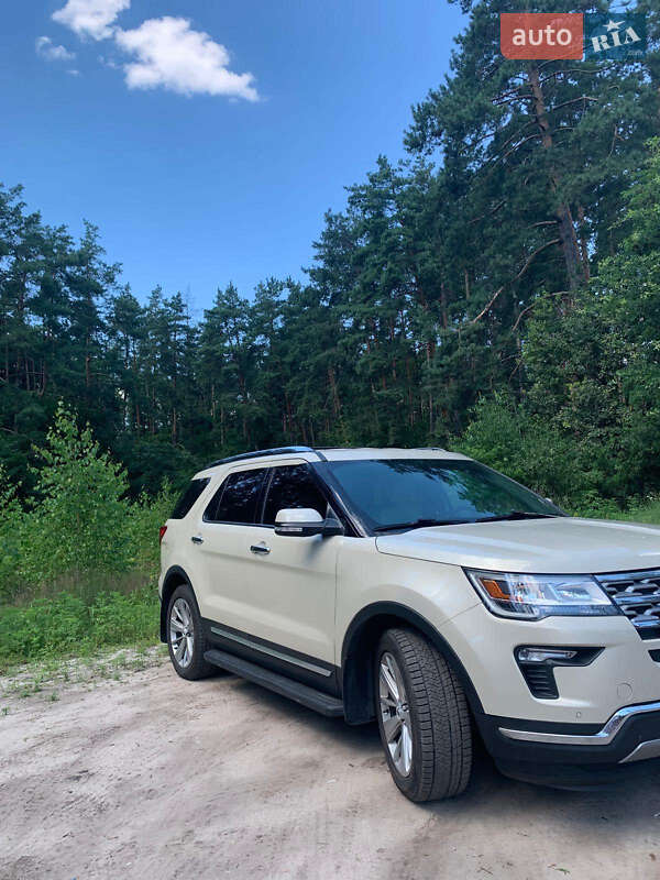 Внедорожник / Кроссовер Ford Explorer 2018 в Киеве