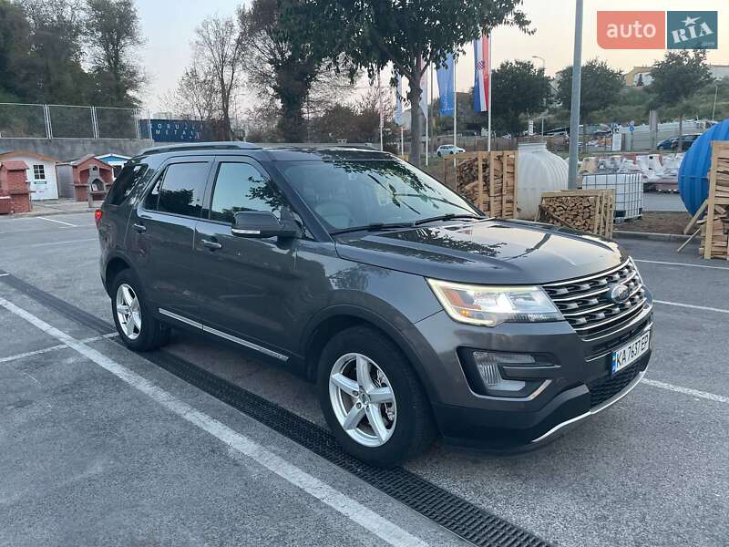 Позашляховик / Кросовер Ford Explorer 2017 в Києві