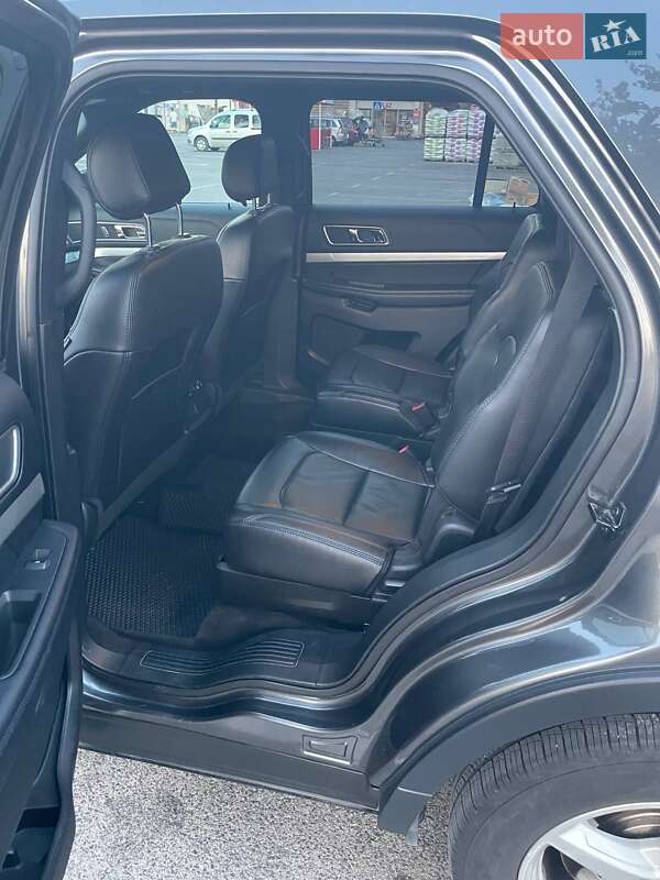 Внедорожник / Кроссовер Ford Explorer 2017 в Львове