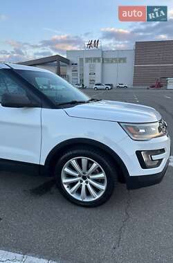 Позашляховик / Кросовер Ford Explorer 2017 в Києві