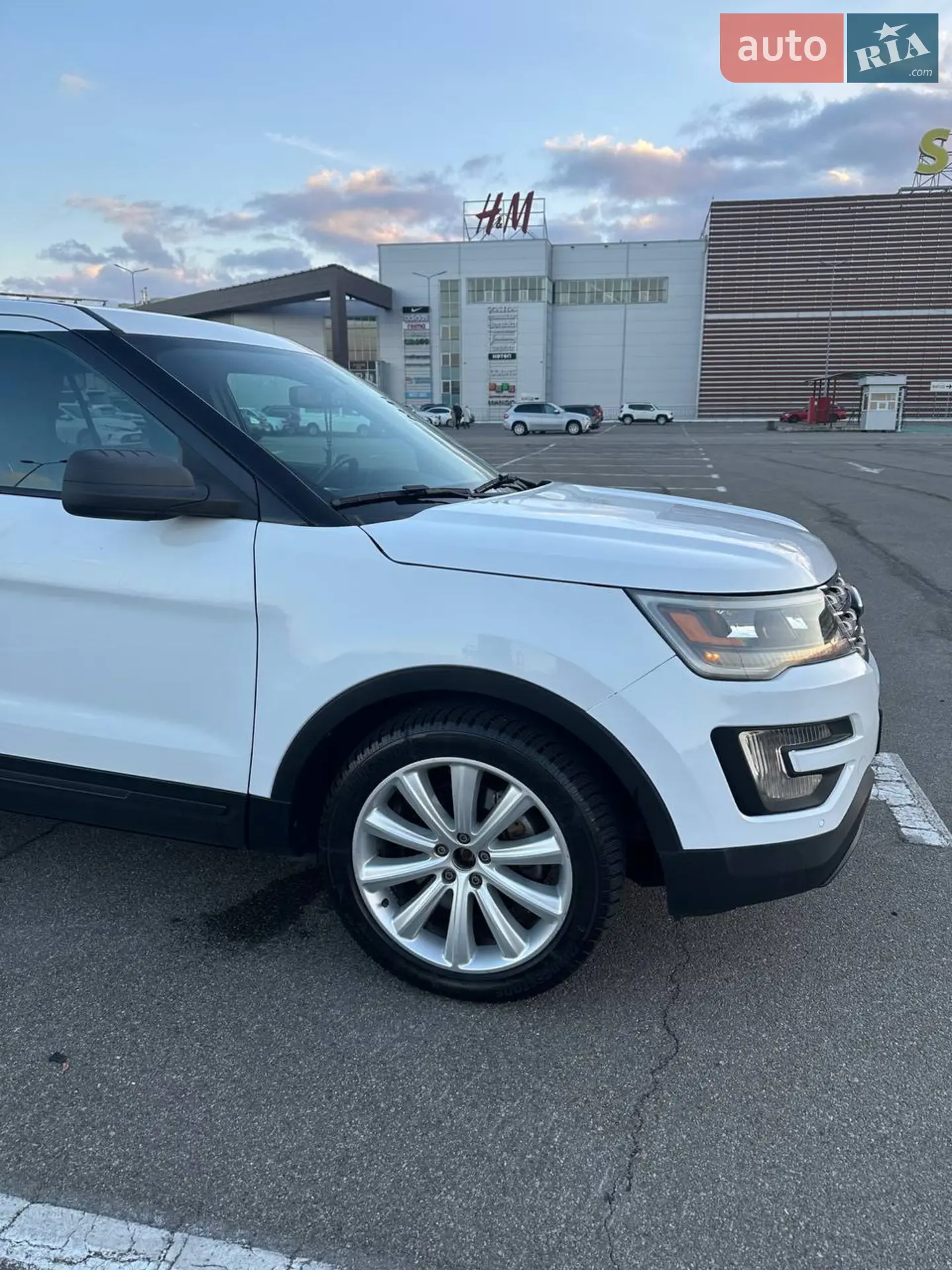 2017 Ford Explorer - мініатюра 11