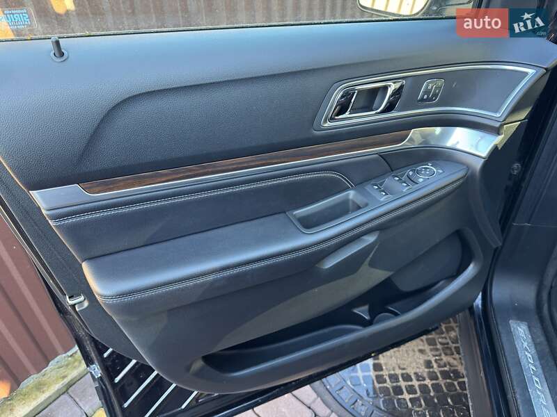 Позашляховик / Кросовер Ford Explorer 2016 в Хмельницькому