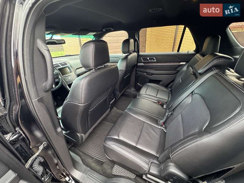 Позашляховик / Кросовер Ford Explorer 2016 в Хмельницькому