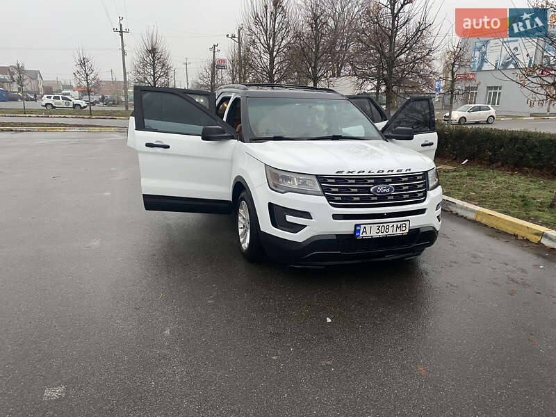 Позашляховик / Кросовер Ford Explorer 2015 в Києві