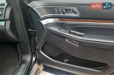 Внедорожник / Кроссовер Ford Explorer 2016 в Остроге