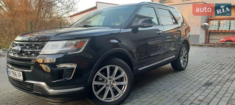 Позашляховик / Кросовер Ford Explorer 2016 в Острозі