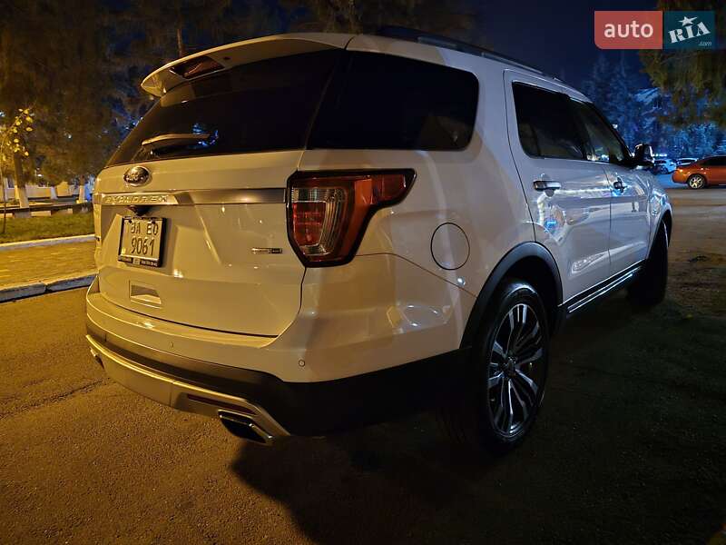 Позашляховик / Кросовер Ford Explorer 2016 в Первомайську