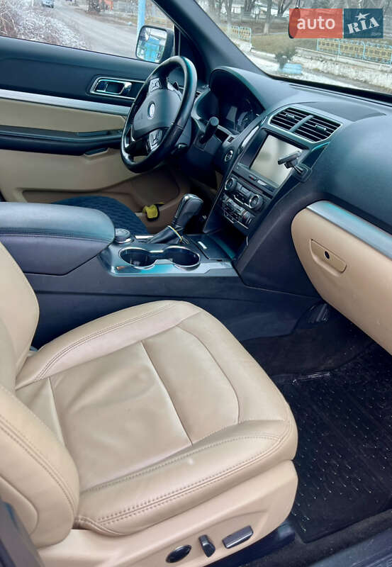 Внедорожник / Кроссовер Ford Explorer 2015 в Белой Церкви