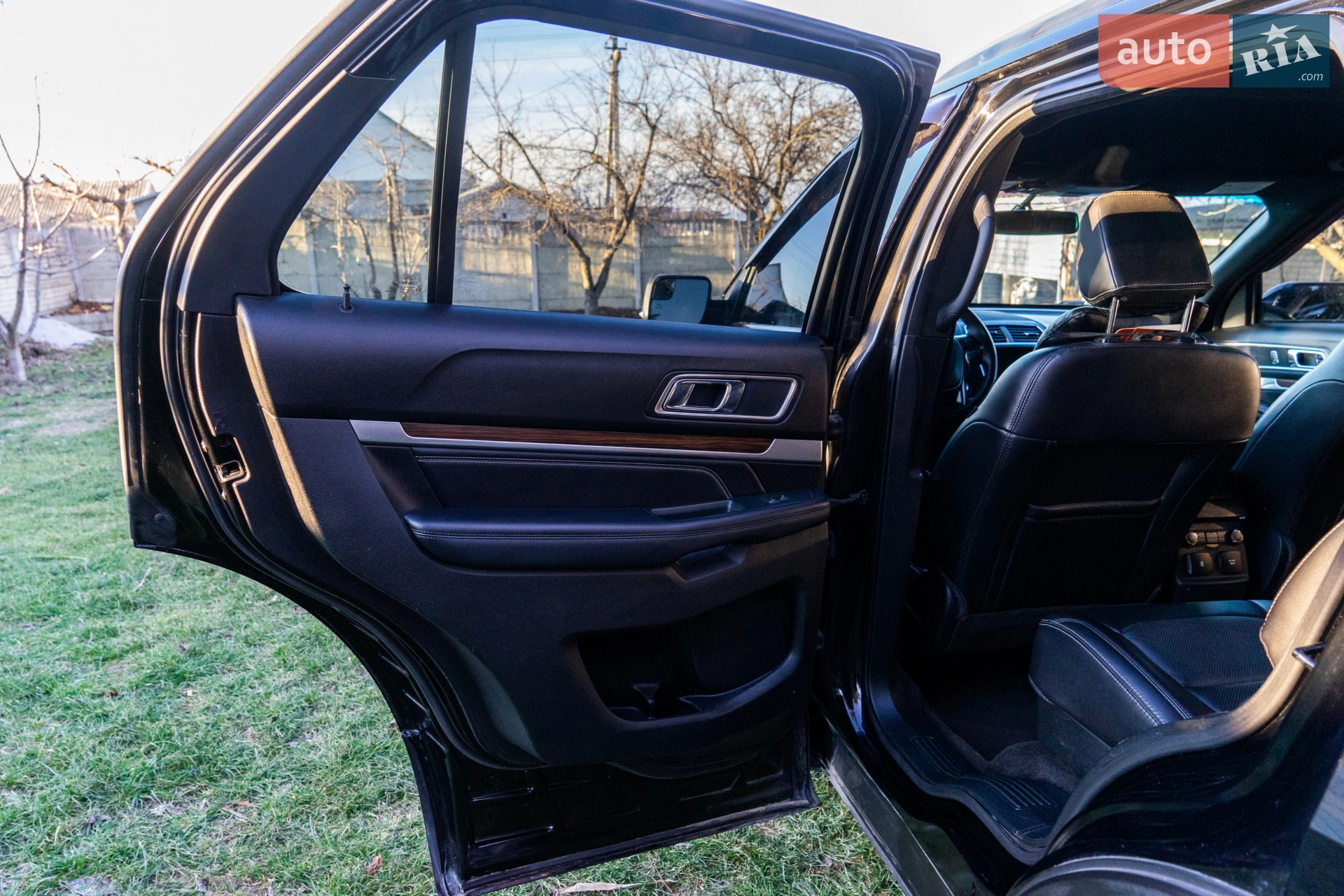 2017 Ford Explorer - мініатюра 17