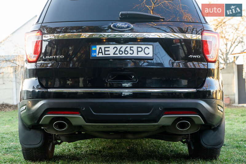 Внедорожник / Кроссовер Ford Explorer 2017 в Верхнеднепровске