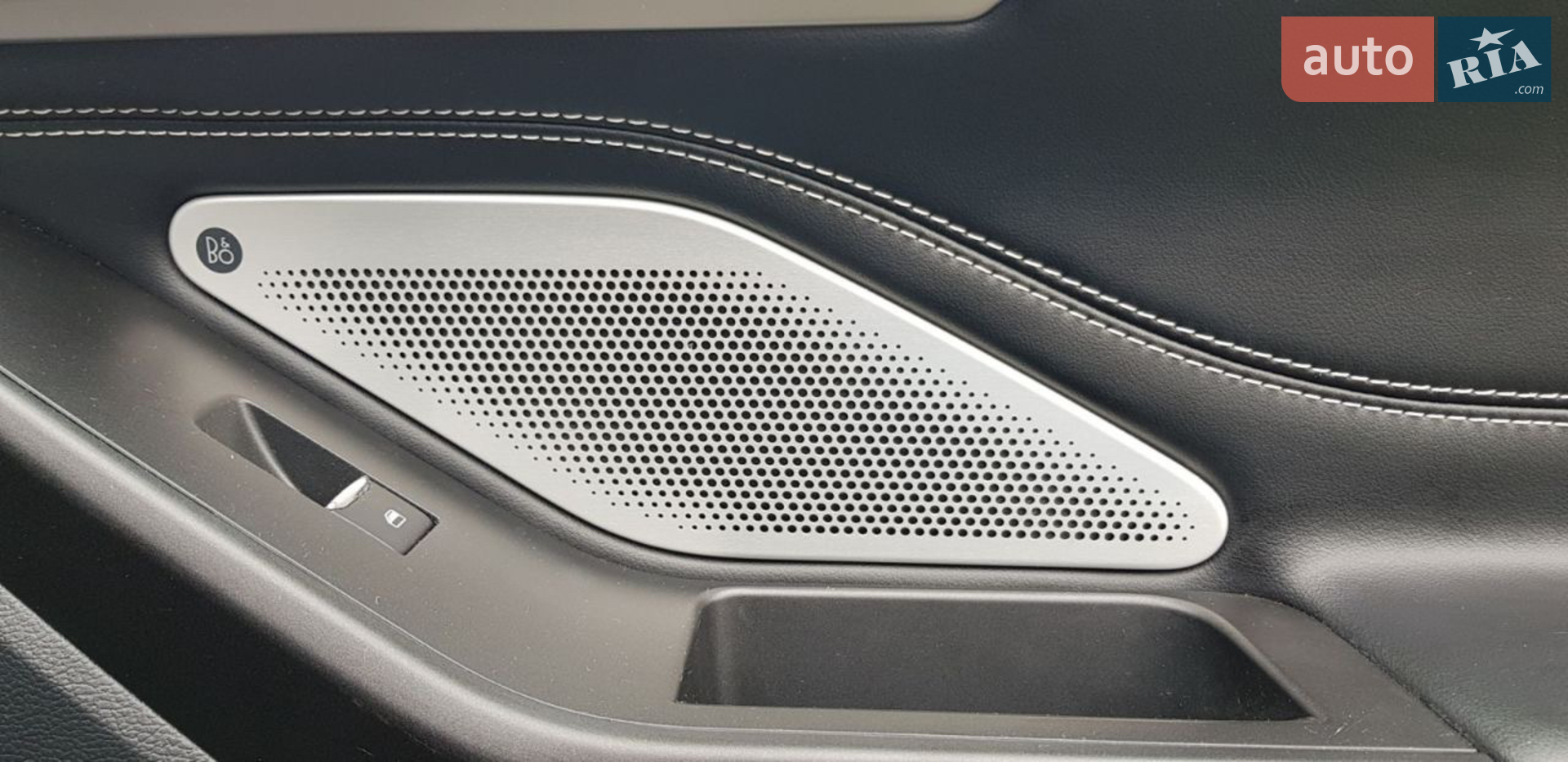 2020 Ford Explorer - мініатюра 17