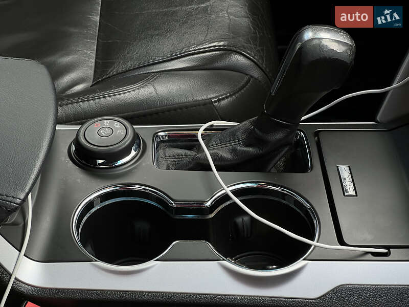 Позашляховик / Кросовер Ford Explorer 2014 в Львові