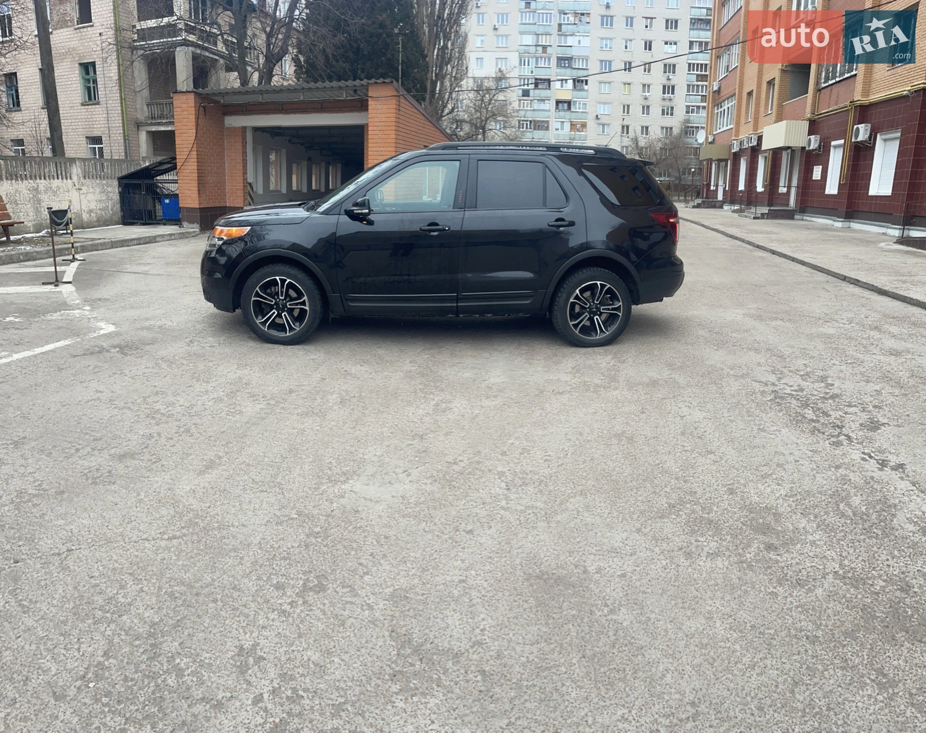 2015 Ford Explorer - мініатюра 5
