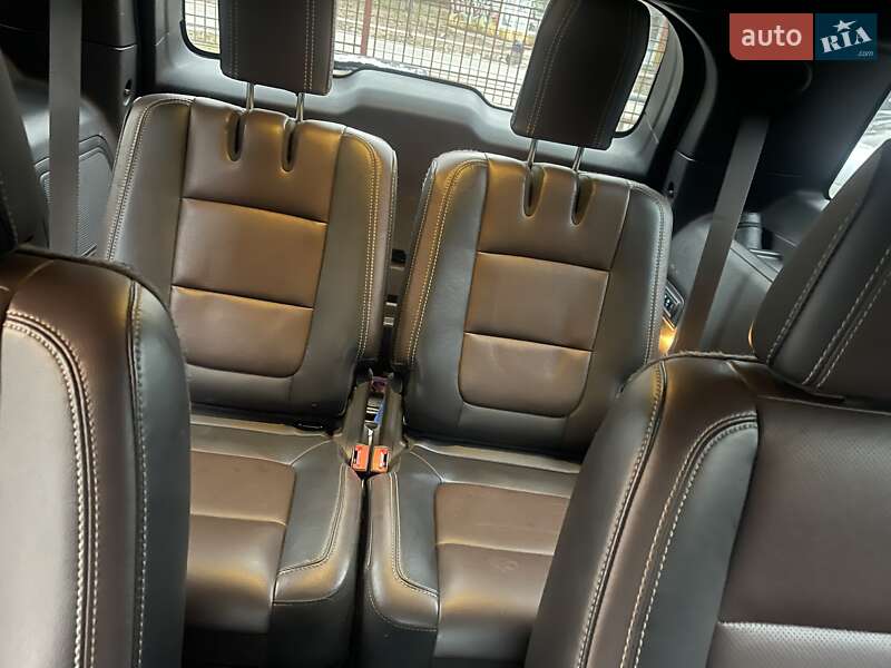 Позашляховик / Кросовер Ford Explorer 2015 в Чернігові