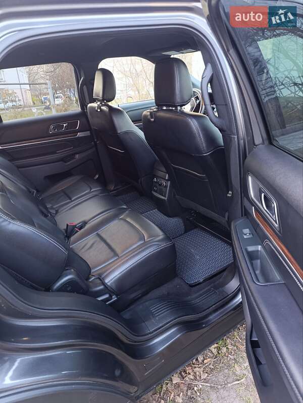 Внедорожник / Кроссовер Ford Explorer 2019 в Бродах