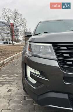 Внедорожник / Кроссовер Ford Explorer 2017 в 
