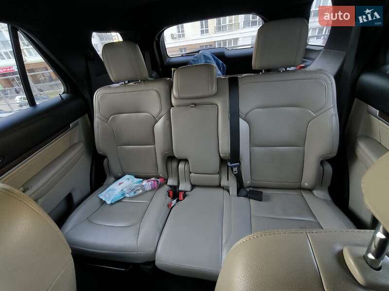 Позашляховик / Кросовер Ford Explorer 2018 в Вишневому