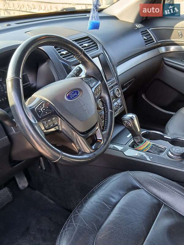 Внедорожник / Кроссовер Ford Explorer 2018 в Кропивницком