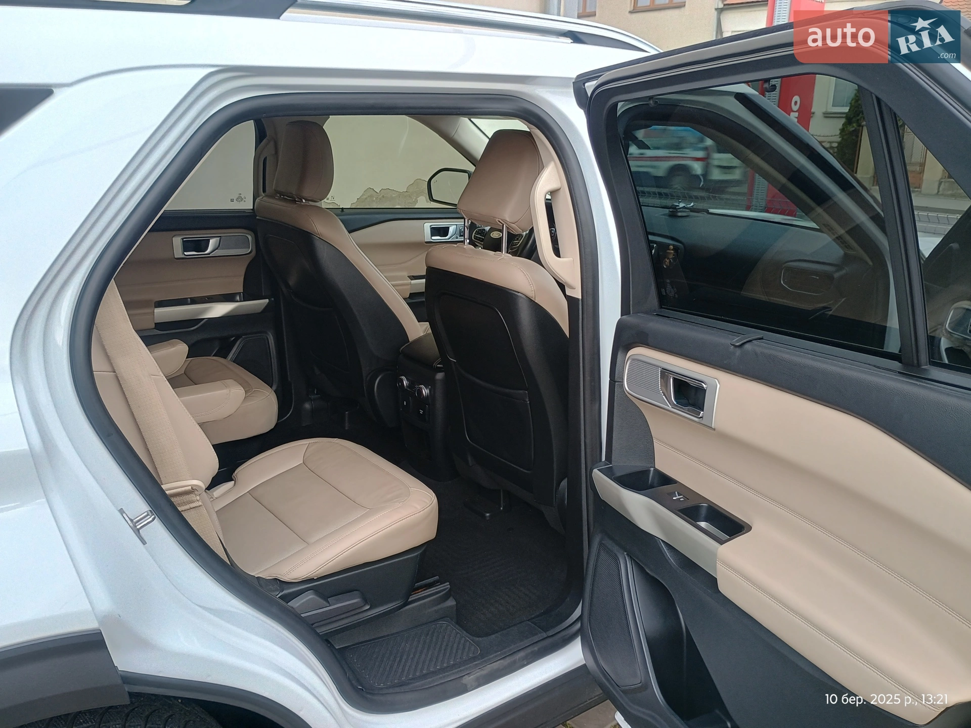 2020 Ford Explorer - мініатюра 19