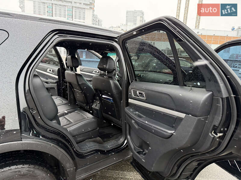 Позашляховик / Кросовер Ford Explorer 2016 в Києві фото 4 Позашляховик / Кросовер Ford Explorer 2016 в Києві