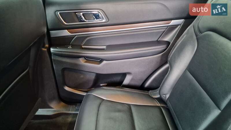 Позашляховик / Кросовер Ford Explorer 2017 в Хмельницькому