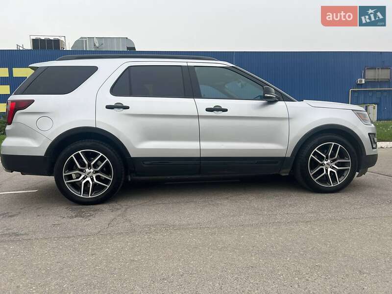 Внедорожник / Кроссовер Ford Explorer 2017 в Днепре фото 2 Внедорожник / Кроссовер Ford Explorer 2017 в Днепре
