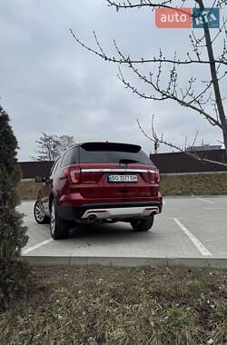Позашляховик / Кросовер Ford Explorer 2015 в 