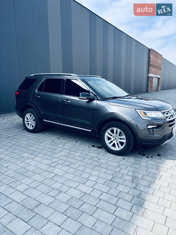 Внедорожник / Кроссовер Ford Explorer 2018 в Хмельницком