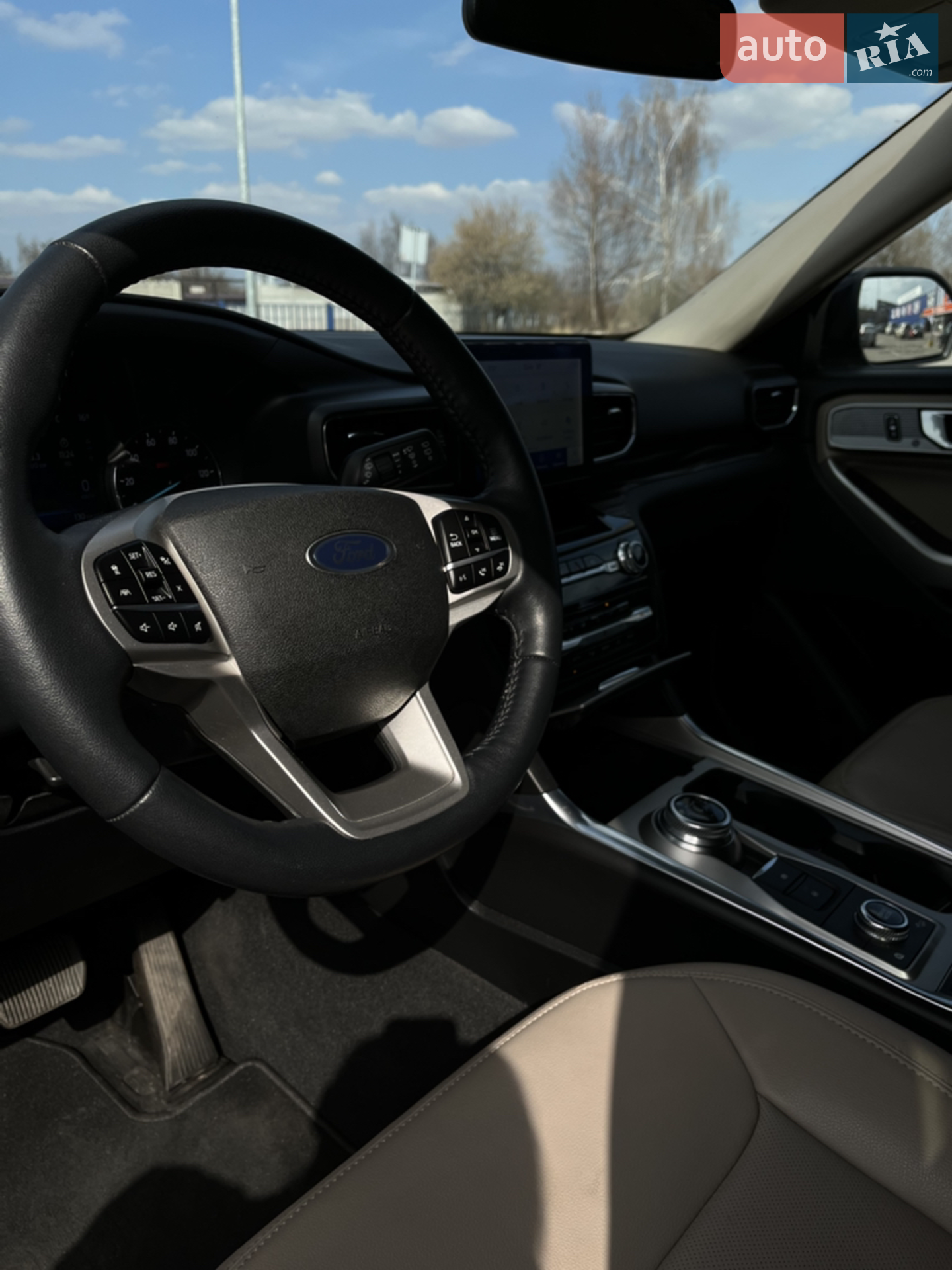 2022 Ford Explorer - мініатюра 18