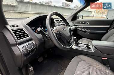 Внедорожник / Кроссовер Ford Explorer 2016 в 