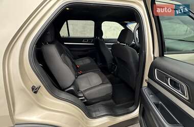 Внедорожник / Кроссовер Ford Explorer 2016 в 