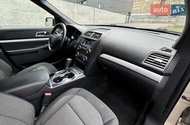Внедорожник / Кроссовер Ford Explorer 2016 в 
