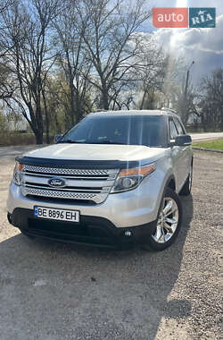 Позашляховик / Кросовер Ford Explorer 2015 в 
